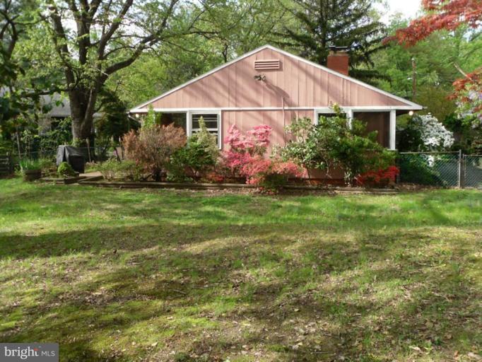 7023 Oak Ridge Road Falls Church, VA 22042 - Photo 3 of 12 Exterior #2
