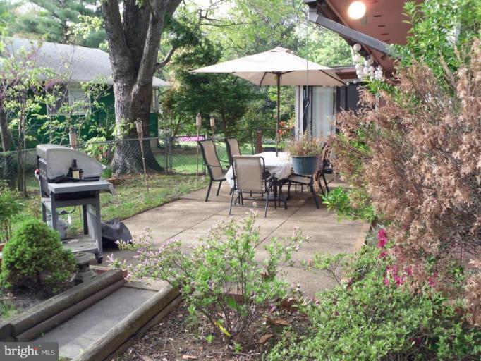 7023 Oak Ridge Road Falls Church, VA 22042 - Photo 6 of 12 Patio 2