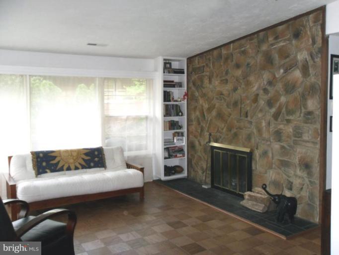 7023 Oak Ridge Road Falls Church, VA 22042 - Photo 7 of 12 Living Room
