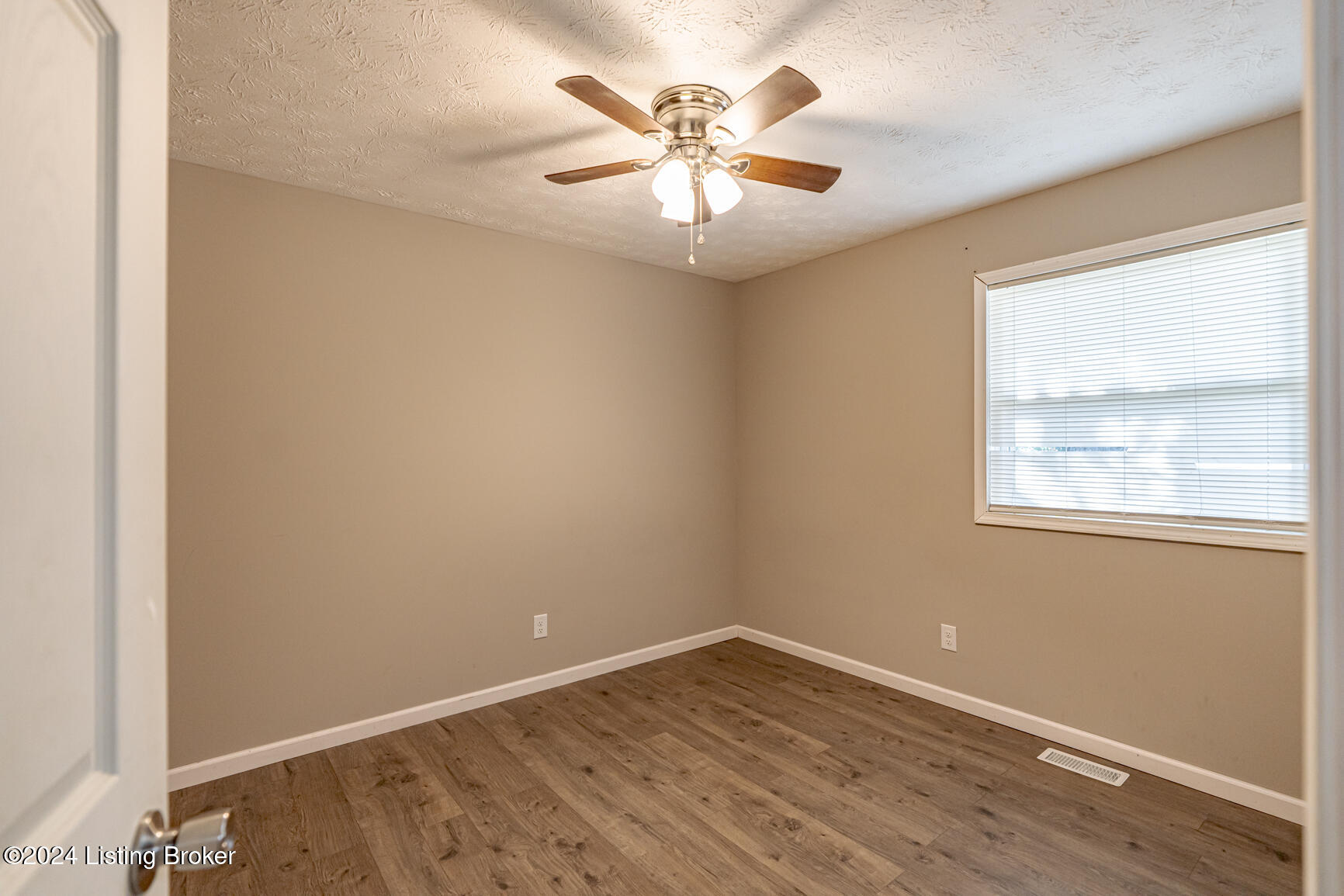 5010 Red Fern Road Louisville, KY 40218 - Photo 10 of 23 Bedroom