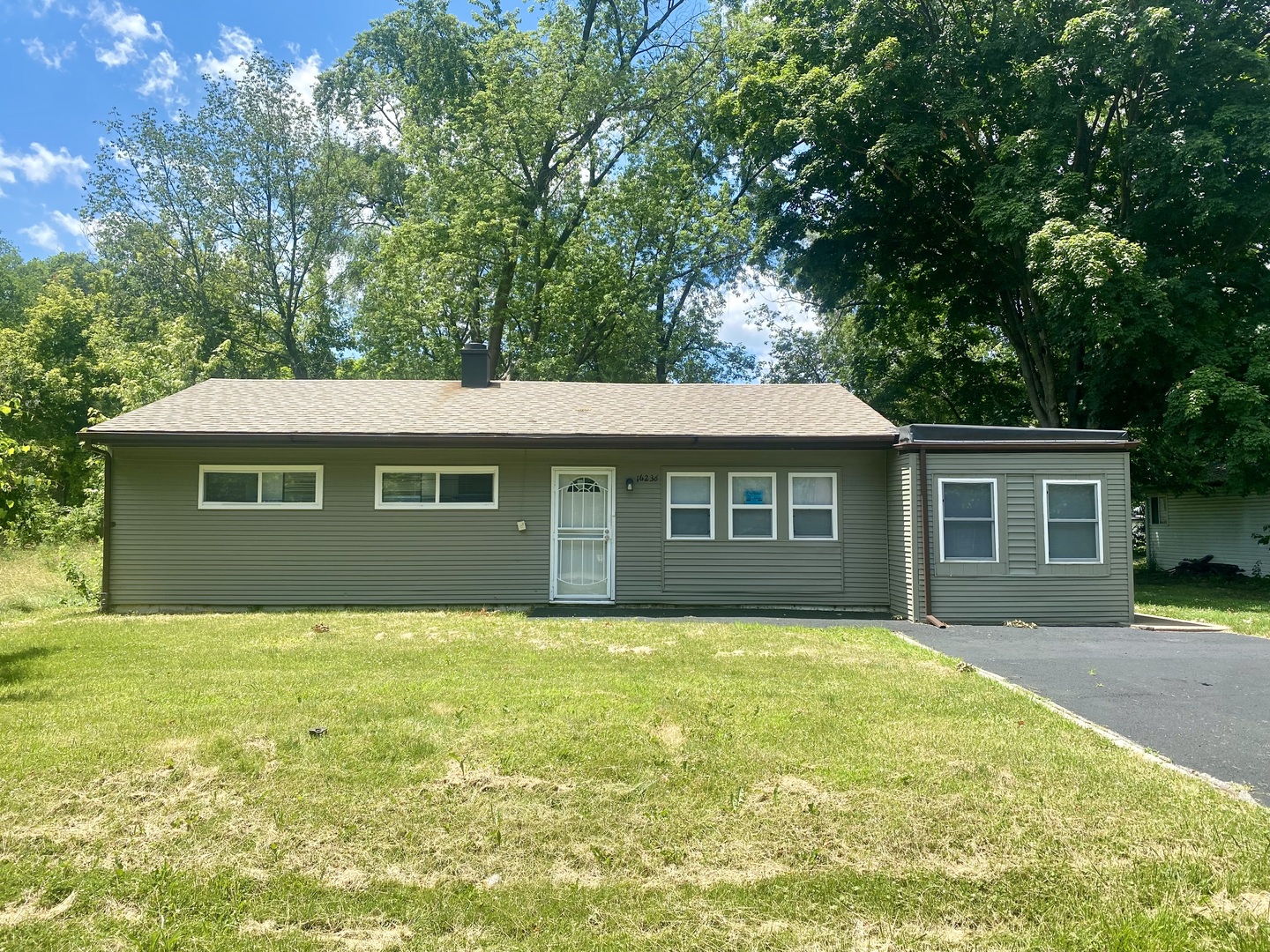 16236 Spaulding Avenue Markham, IL 60428 - Photo 1 of 10