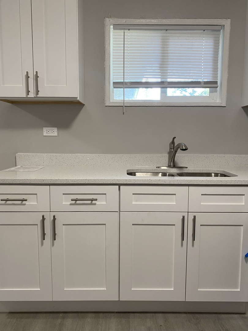 16236 Spaulding Avenue Markham, IL 60428 - Photo 5 of 10