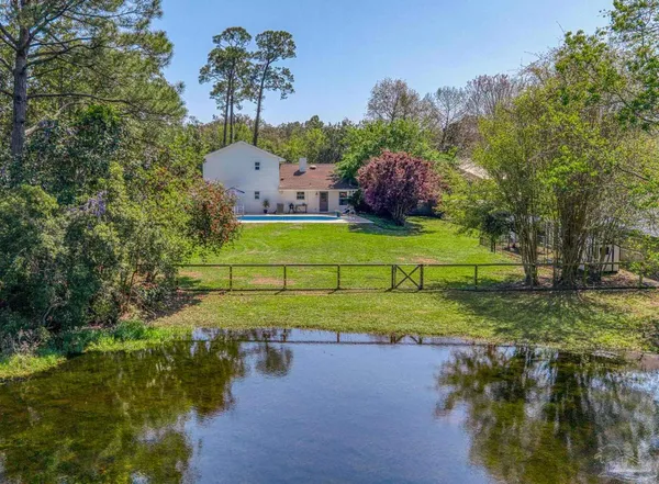 $649,000 | 2828 Clear Lake Place, Gulf Breeze, FL 32563