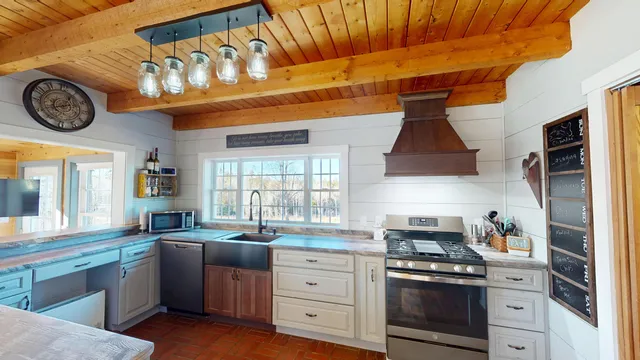 $699,000 | 408 Duck Cove Road, Roque Bluffs, ME 04654