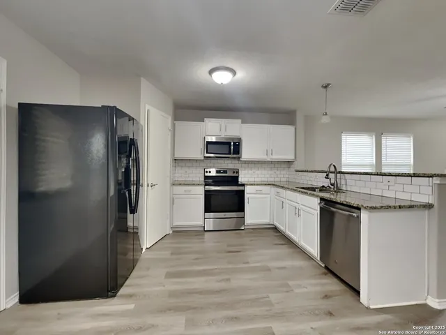 $1,449 | 6647 Hartnet, Converse, TX 78109