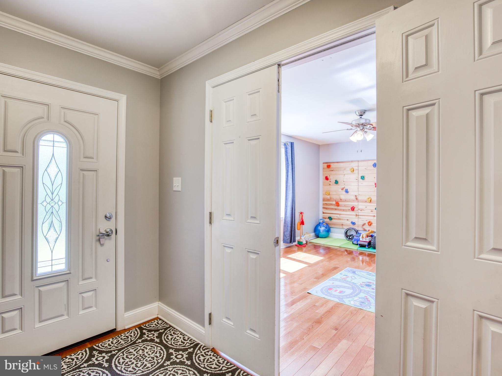959 Adams Road Winchester, VA 22603 - Photo 10 of 42 Entry