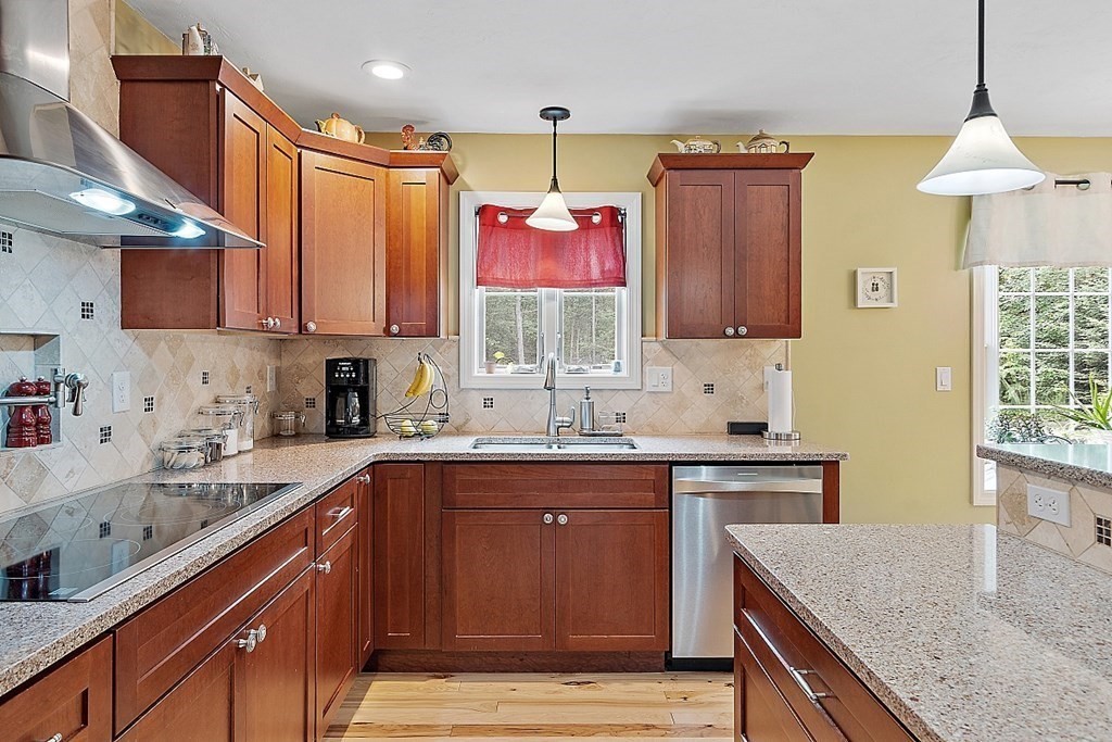 70 Dunn Road Ashburnham, MA 01430 - Photo 5 of 40