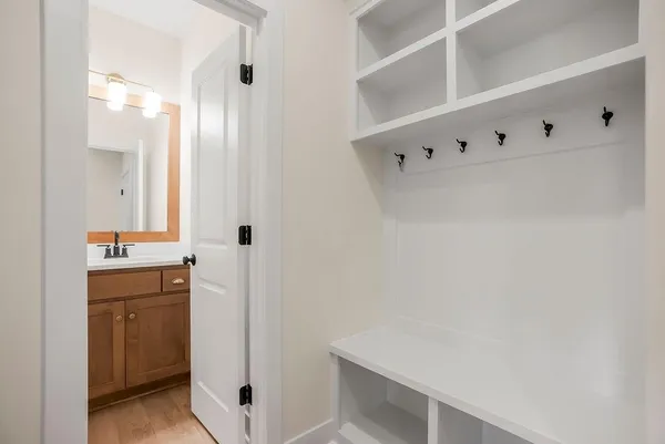 $590,000 | 16578 West 165th Place, Olathe, KS 66062