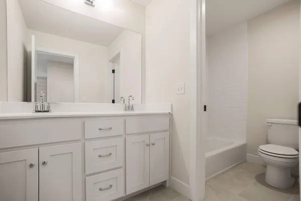 $590,000 | 16578 West 165th Place, Olathe, KS 66062
