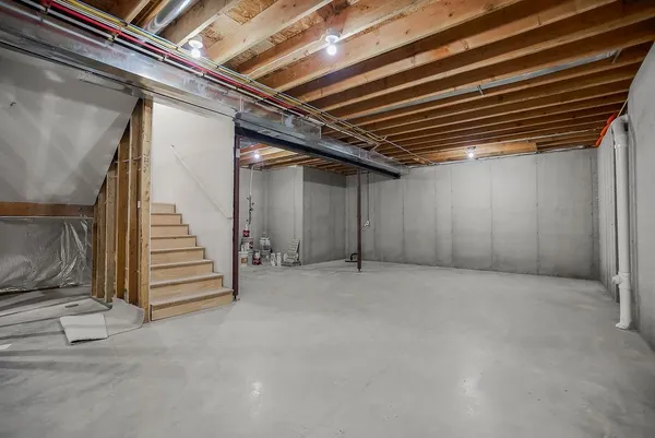 $590,000 | 16578 West 165th Place, Olathe, KS 66062