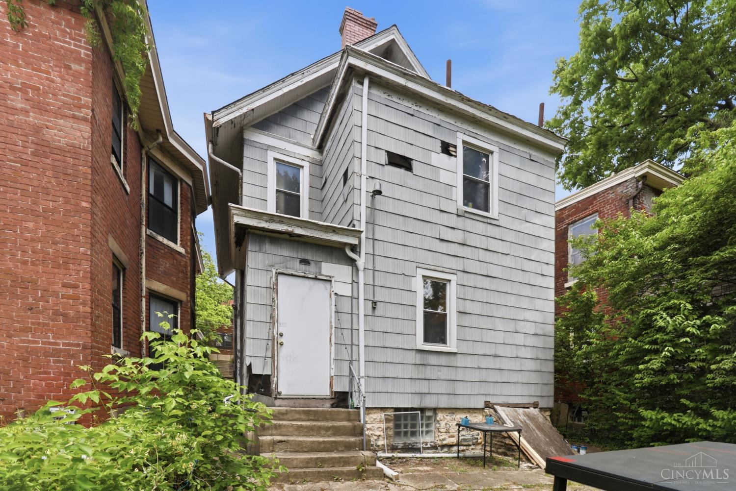 219 Atkinson Street Cincinnati, OH 45219 - Photo 50 of 57