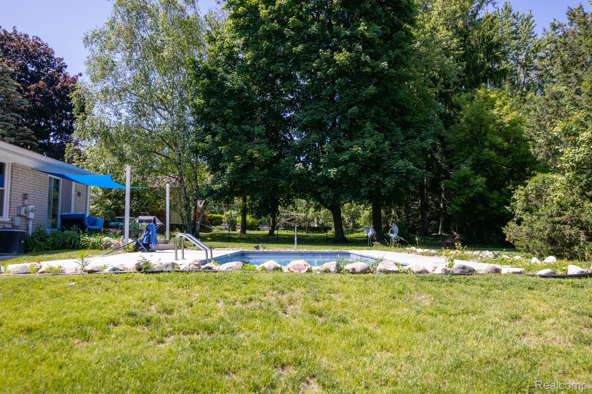 724 Sandstone Drive Rochester, MI 48309 - Photo 56 of 60 -1-53.jpg