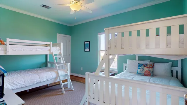 $2,400 | 1121 Blue Water Drive, Crystal Beach, TX 77650