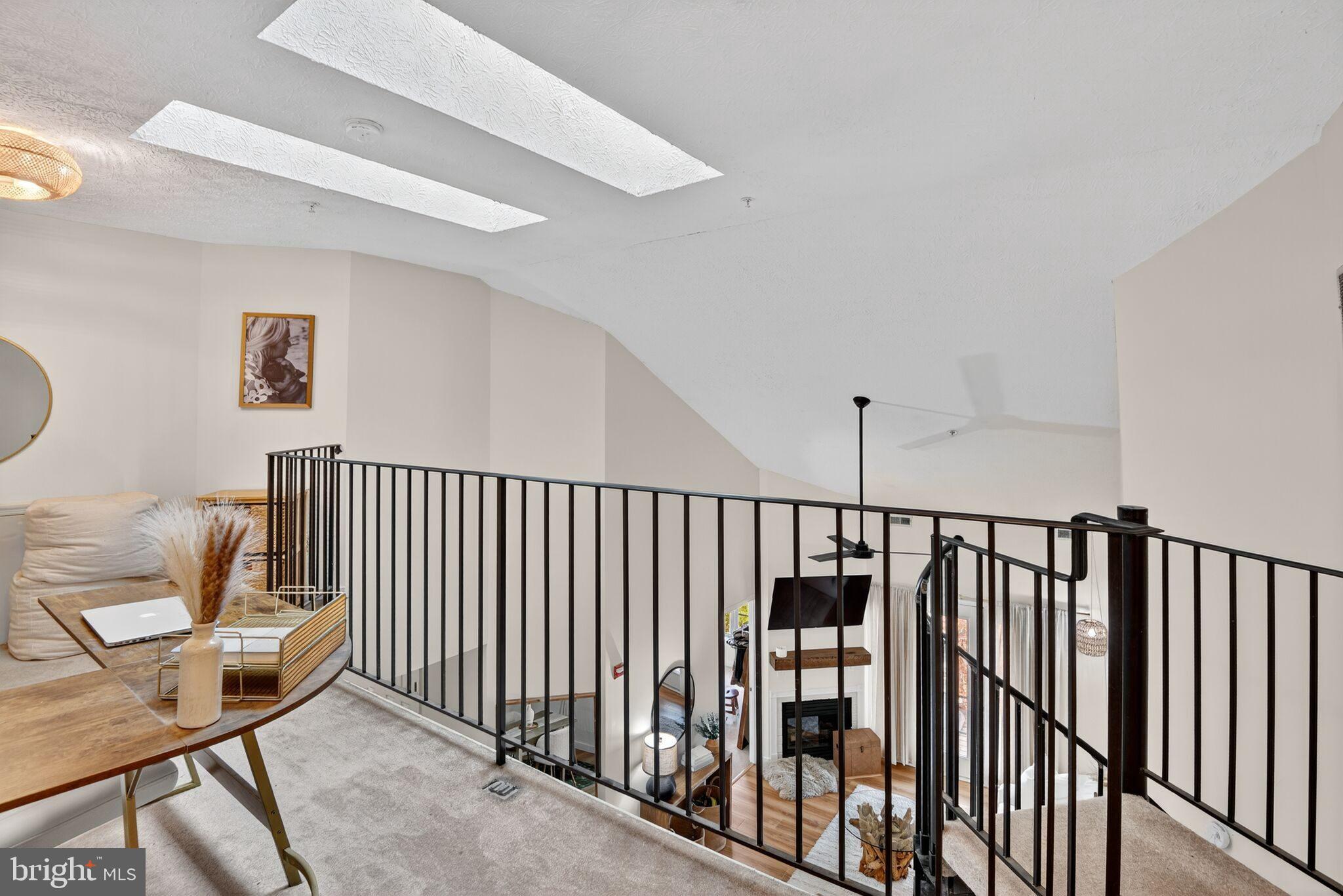 2013 Warners Terrace South, Unit 348 Annapolis, MD 21401 - Photo 21 of 23 a view of a hallway with a furniture