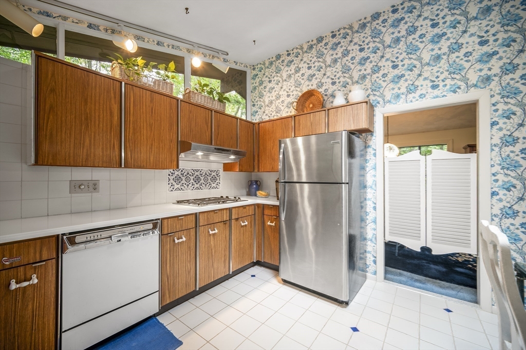 39 Indian Ridge Road Natick, MA 01760 - Photo 12 of 28 Gallery Image 12