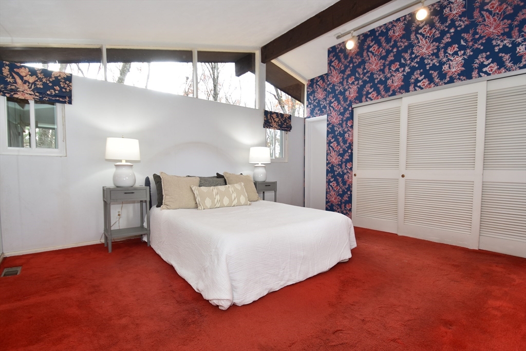 39 Indian Ridge Road Natick, MA 01760 - Photo 14 of 28 Gallery Image 14