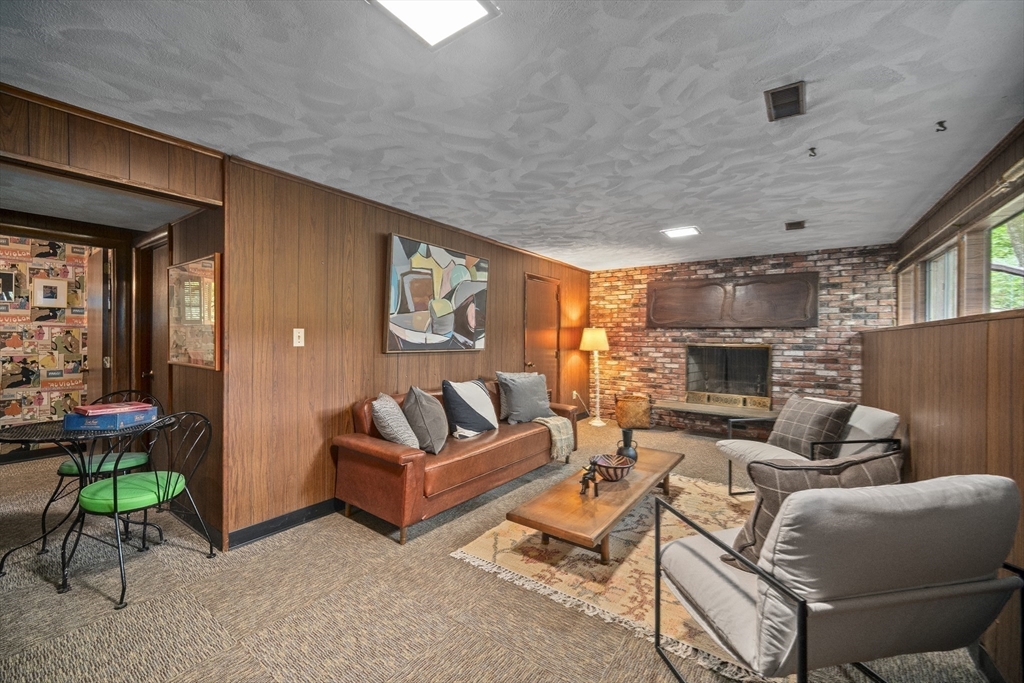 39 Indian Ridge Road Natick, MA 01760 - Photo 19 of 28 Gallery Image 19