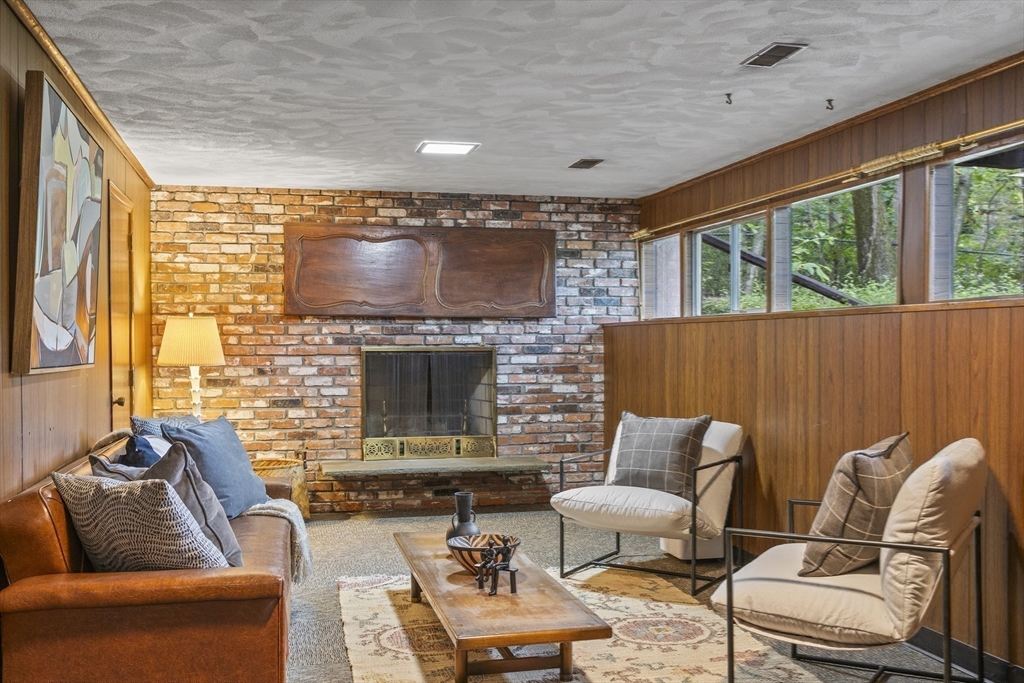 39 Indian Ridge Road Natick, MA 01760 - Photo 20 of 28 Gallery Image 20