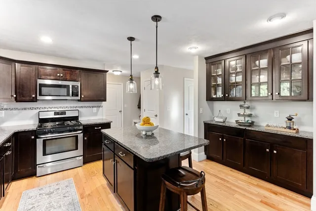 $779,000 | 6 Waterford Circle, Dighton, MA 02715