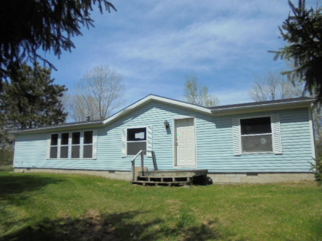 9460 South Vandecar Road Shepherd, MI 48883 - Photo 1 of 33 DSC06211