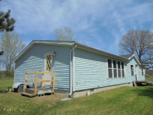 9460 South Vandecar Road Shepherd, MI 48883 - Photo 3 of 33 DSC06218 (1)