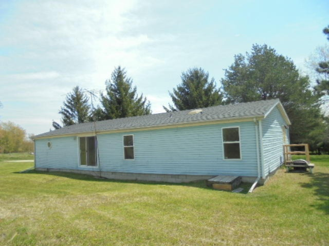 9460 South Vandecar Road Shepherd, MI 48883 - Photo 5 of 33 DSC06223
