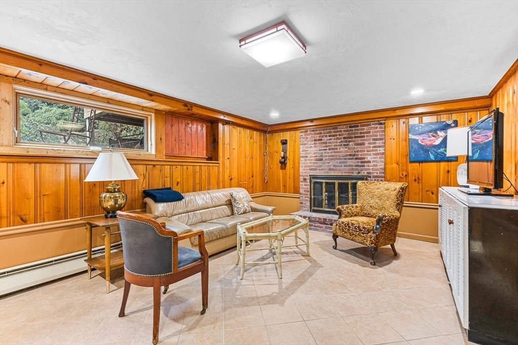 41 Rosalie Road Needham, MA 02494 - Photo 13 of 17