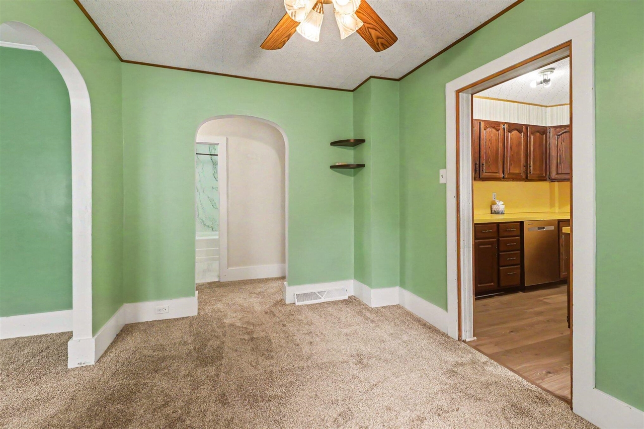286 3rd Street Manistee, MI 49660 - Photo 15 of 27
