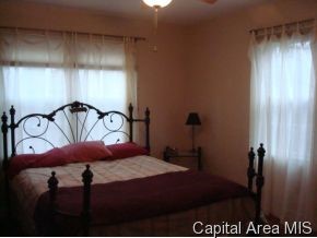 1821 Cherry Road Springfield, IL 62704 - Photo 7 of 12