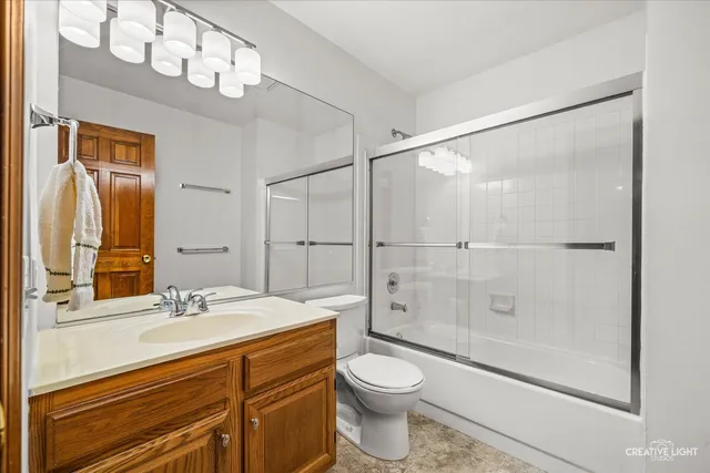 $399,000 | 1712 Coach Drive, Naperville, IL 60565