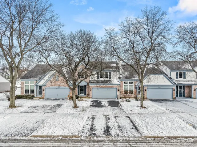 $399,000 | 1712 Coach Drive, Naperville, IL 60565