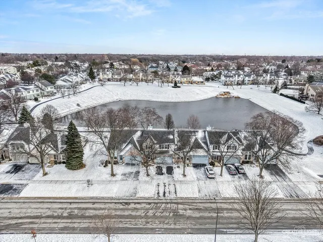 $399,000 | 1712 Coach Drive, Naperville, IL 60565
