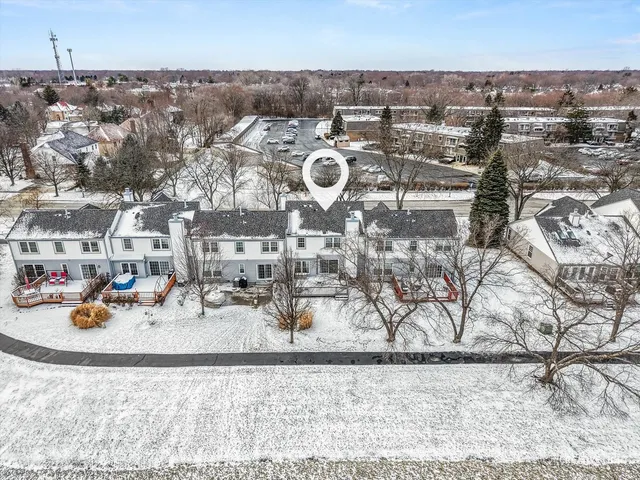 $399,000 | 1712 Coach Drive, Naperville, IL 60565