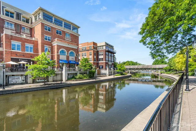 $399,000 | 1712 Coach Drive, Naperville, IL 60565