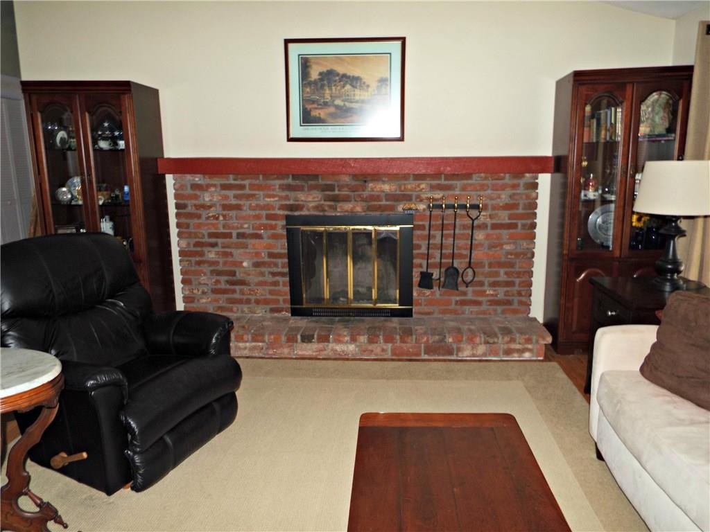 1349 Sugar Run Road Venetia, PA 15367 - Photo 4 of 19