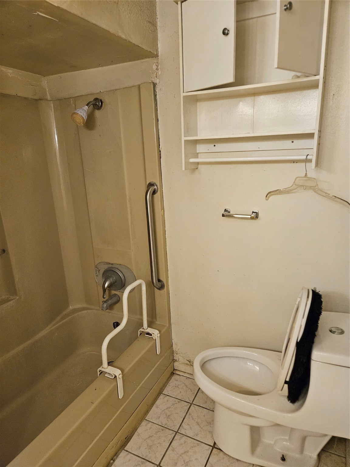 5218 Cortelyou Lane Houston, TX 77021 - Photo 31 of 45 a bathroom with a sink and a toilet