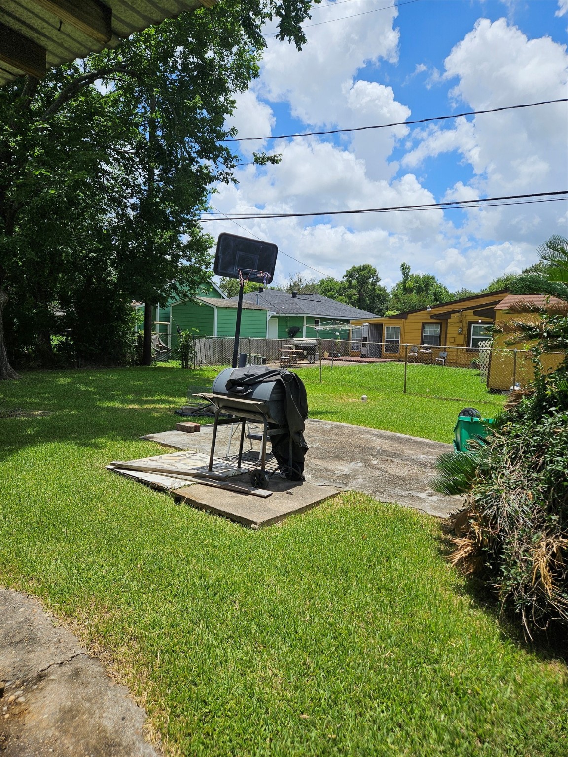 5218 Cortelyou Lane Houston, TX 77021 - Photo 38 of 45 a view of a park with slide