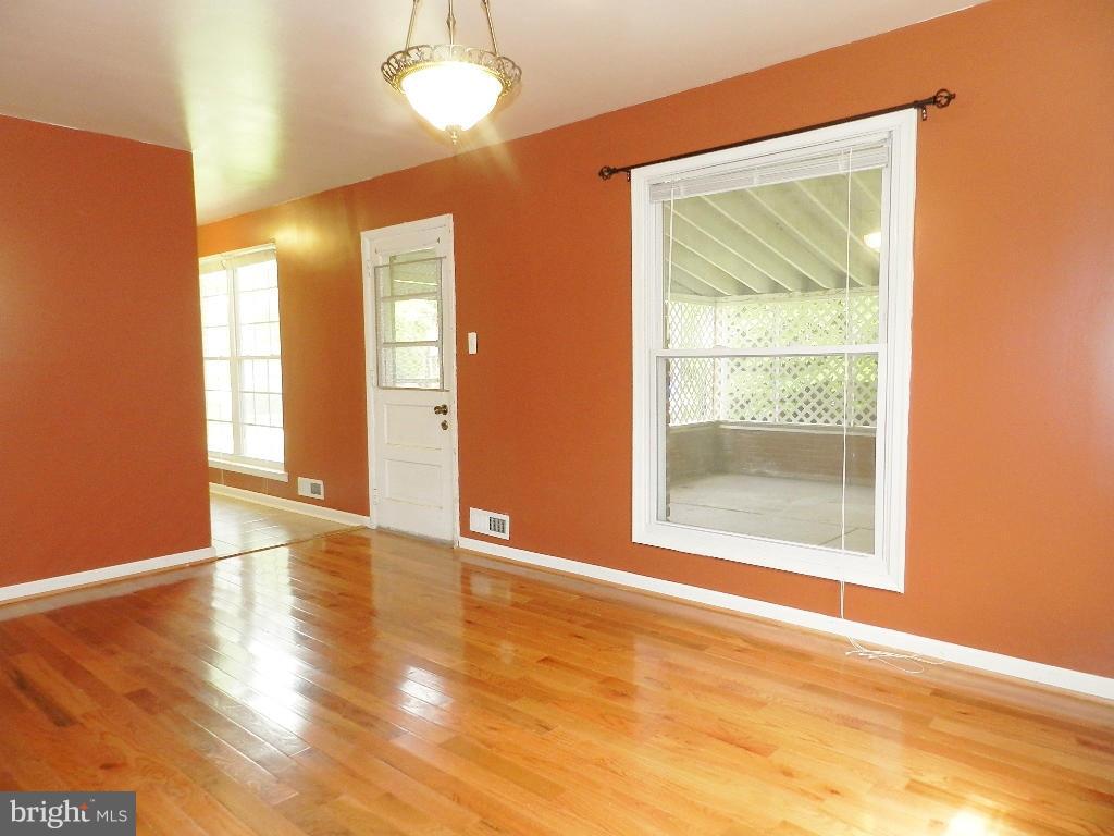 13007 Bluhill Road Silver Spring, MD 20906 - Photo 13 of 30 Dining Room