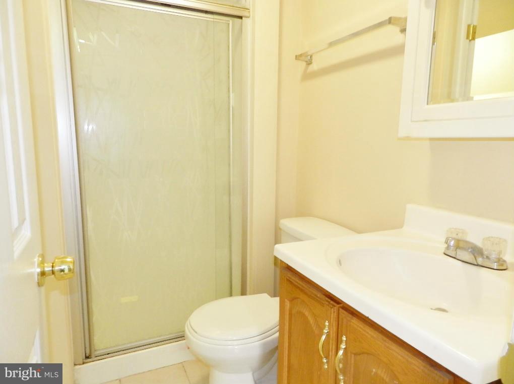 13007 Bluhill Road Silver Spring, MD 20906 - Photo 23 of 30 Bath