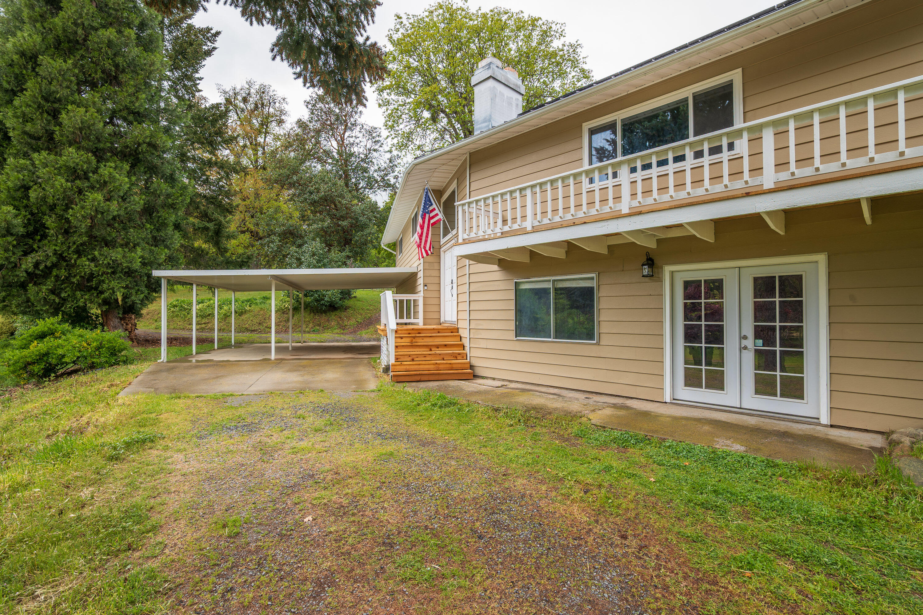 7680 Upper Applegate Road Jacksonville, OR 97530 - Photo 31 of 43 31