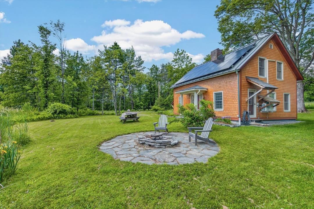 606 Old Stowell Hill Road Londonderry, VT 05148 - Photo 3 of 44