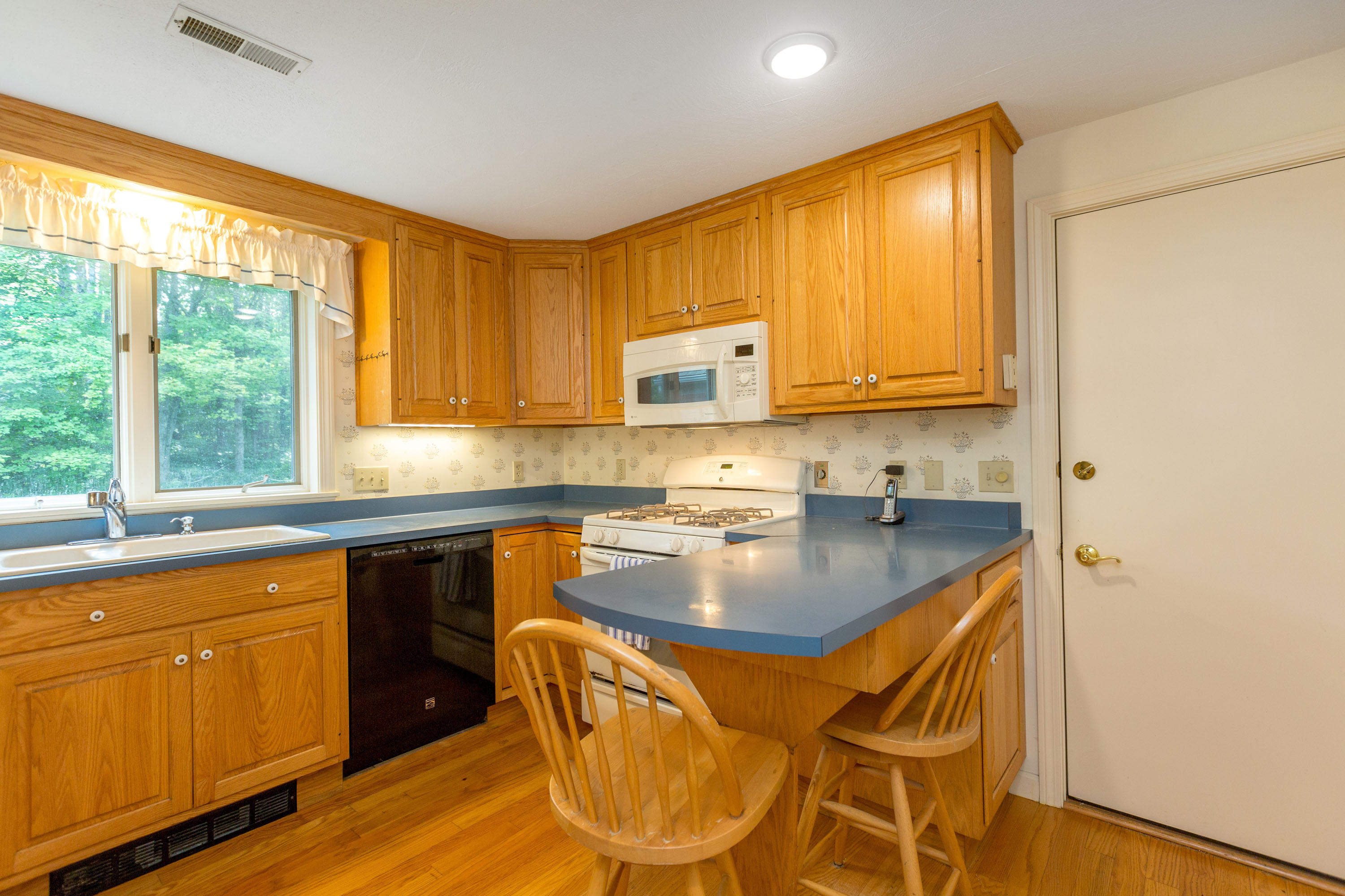 17 Birch Meadow Road Brunswick, ME 04011 - Photo 11 of 29 Birch Meadow_Baribeau_16