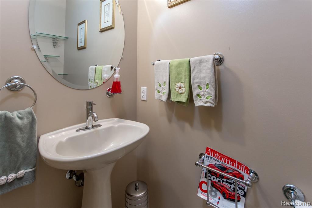2349 Riverside Pointe Drive St. Joseph, MI 49085 - Photo 20 of 62