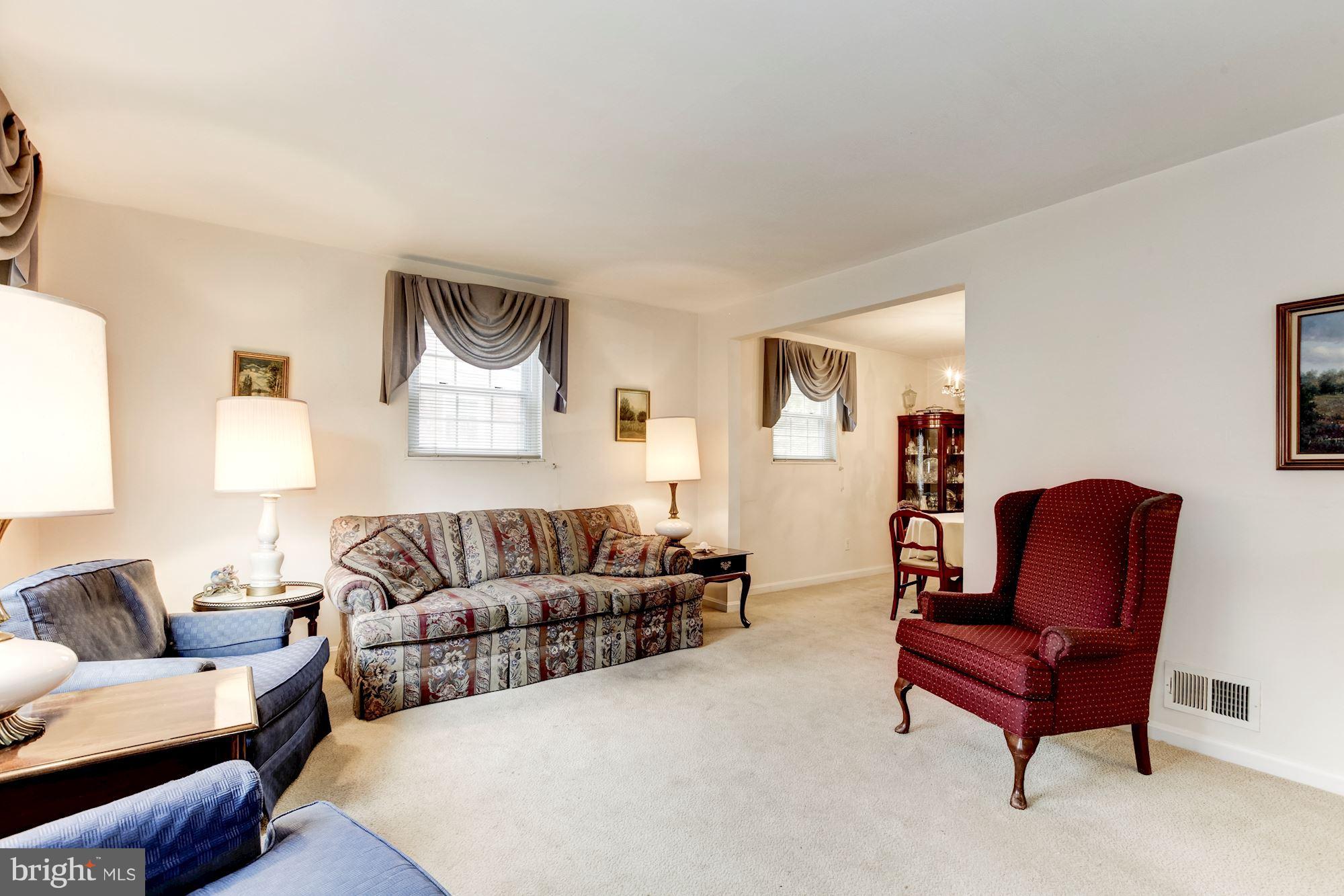 902 Gabel Street Silver Spring, MD 20901 - Photo 3 of 20 Living Room