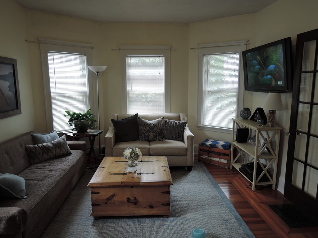 9 Maple Street Watertown, MA 02472 - Photo 5 of 7