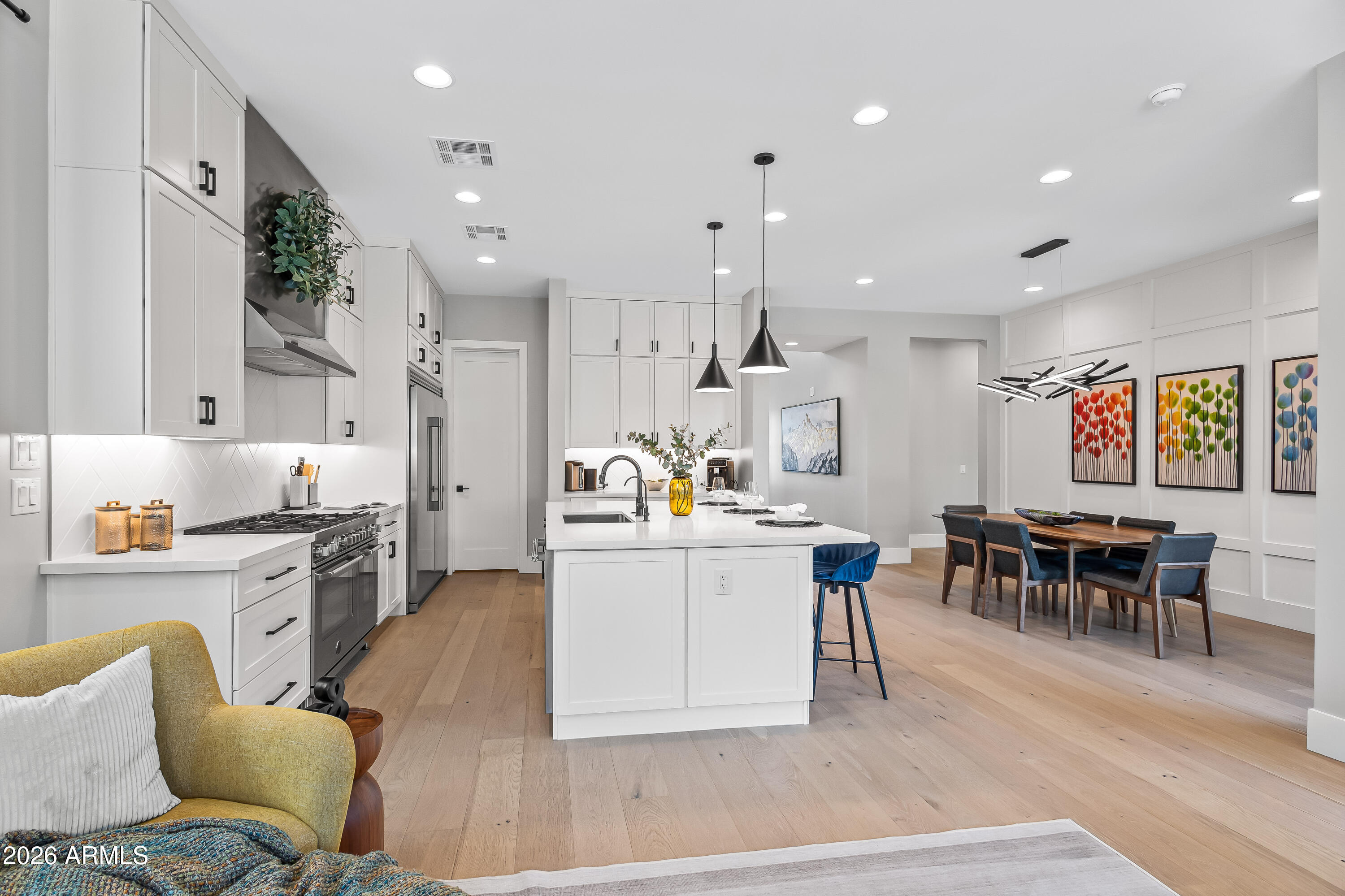 5136 North 10th Way Phoenix, AZ 85014 - Photo 10 of 42 Perfect space to unwind or entertain!
