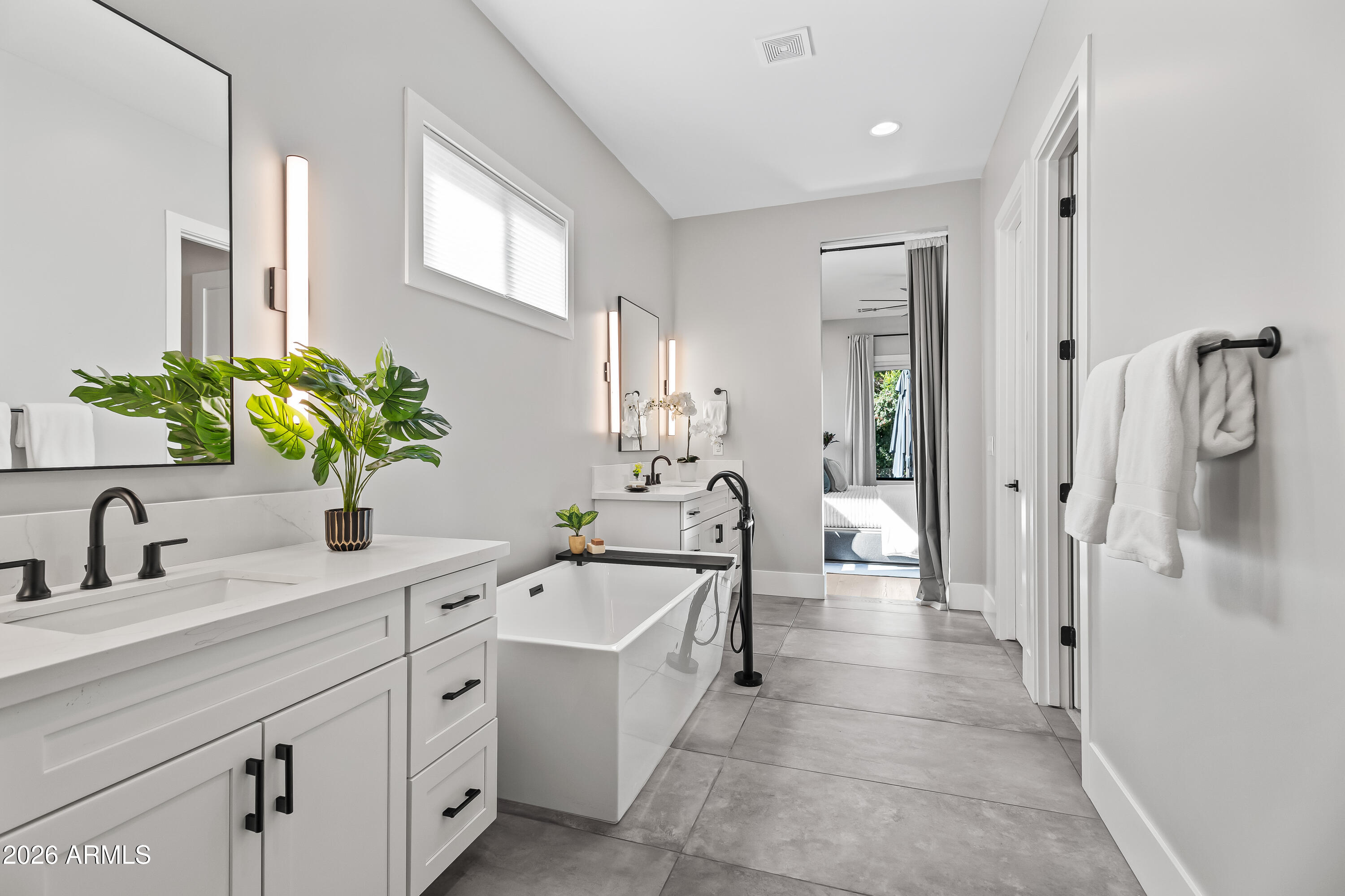 5136 North 10th Way Phoenix, AZ 85014 - Photo 14 of 42 Primary Bath features soaking tub