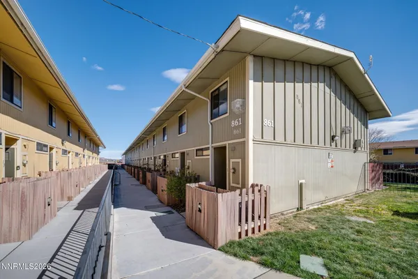 $245,000 | 861 Nutmeg Place, Unit 3, Reno, NV 89502