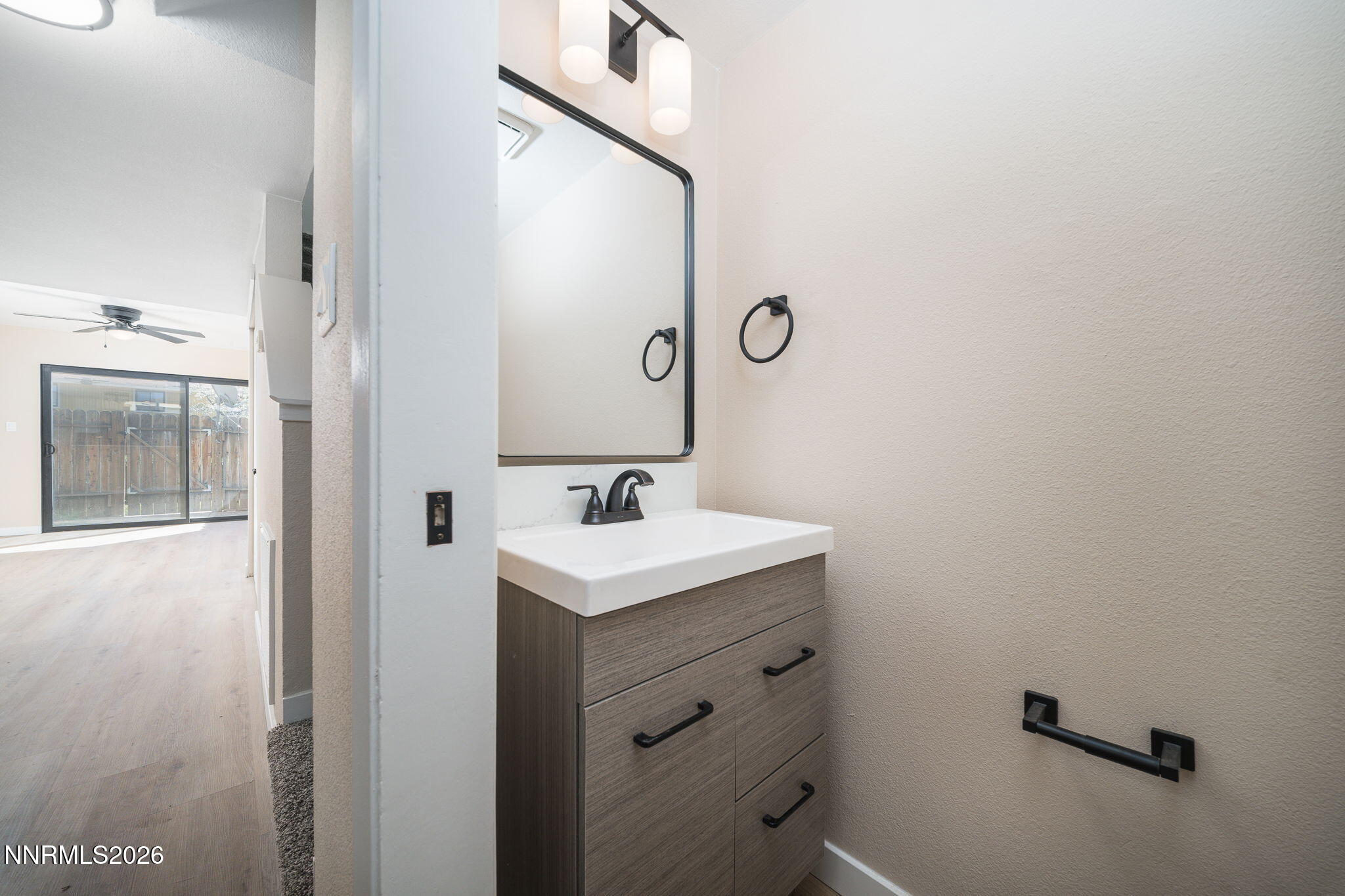 861 Nutmeg Place, Unit 3 Reno, NV 89502 - Photo 15 of 33 21-web-or-mls-untitled-21