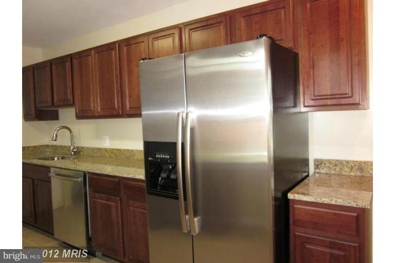 6611 Stanton Road Hyattsville, MD 20784 - Photo 4 of 20 Kitchen